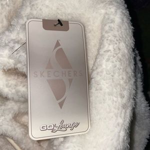 Skechers | Sweaters | Sketchers Go Lounge Blissful Zip Hoodie Size Medium |  Poshmark